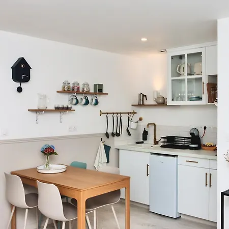 La Source - Spacieux T2 Au Coeur Du Village, à 5min Des Plages Appartamento
